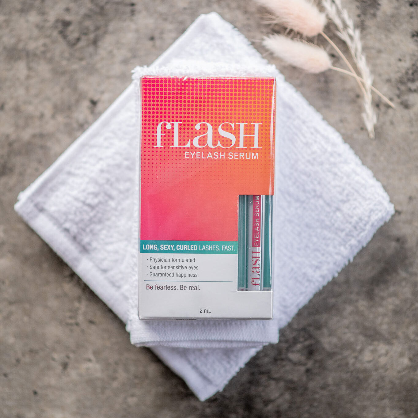 fLash Eyelash Serum